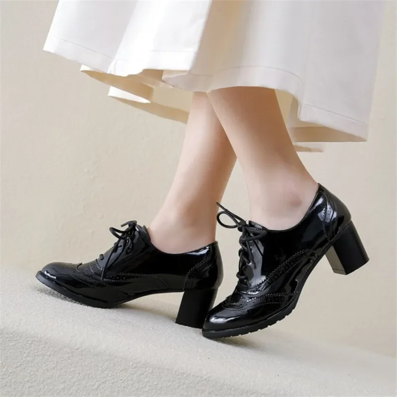 영국 여성 옥스포드 블루 레드 블랙 특허 가죽 하이블록 - Oxford Brogue Leather 리뷰 및 가격